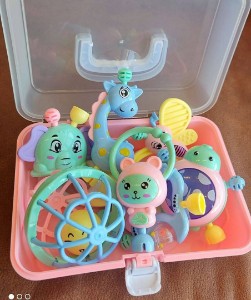 صورة مجموعة خشخيشة/هدية موجوي الزرقاء للمواليد الجدد