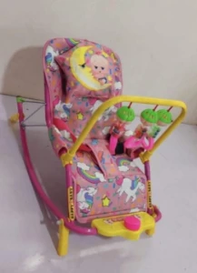 صورة كرسي هزاز فاخر للأطفال - مع ناموسية وحامل ألعاب وزمارة - اللون بينك (وردي)