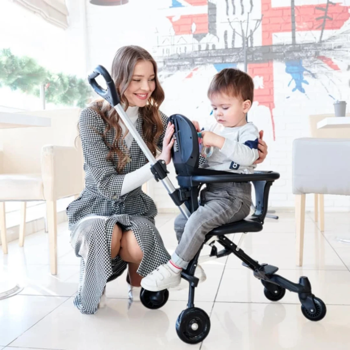 صورة سترولر قابلة للطي خفيفة ومناسبة للسفر