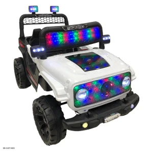 صورة سيارة جيب كهربائية للركوب للأطفال، لون أبيض مع أضواء ليد،
