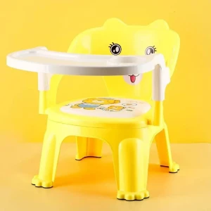 صورة كرسي أطفال بلاستيكي محمول على شكل دلو مع صينية