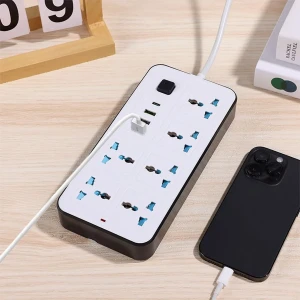 صورة مقبس تمديد الطاقة مع USB – 6 مقابس + 3 منافذ USB + منفذ Type-C – حماية من الحمل الزائد