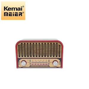 صورة راديو بتصميم كلاسيكي، يُعرف باسم راديو Meier M-2031BT