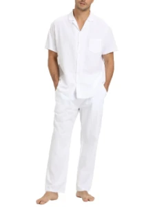 صورة طقم رجالي من قطعتين  قميص بأكمام قصيرة وأزرار أمامية، مناسب للشاطئ والصيف، بنطال فضفاض