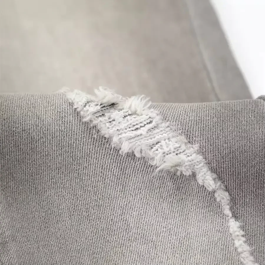 صورة بنطال جينز رمادي ضيق (Skinny Fit) – قصة عصرية - نسخ