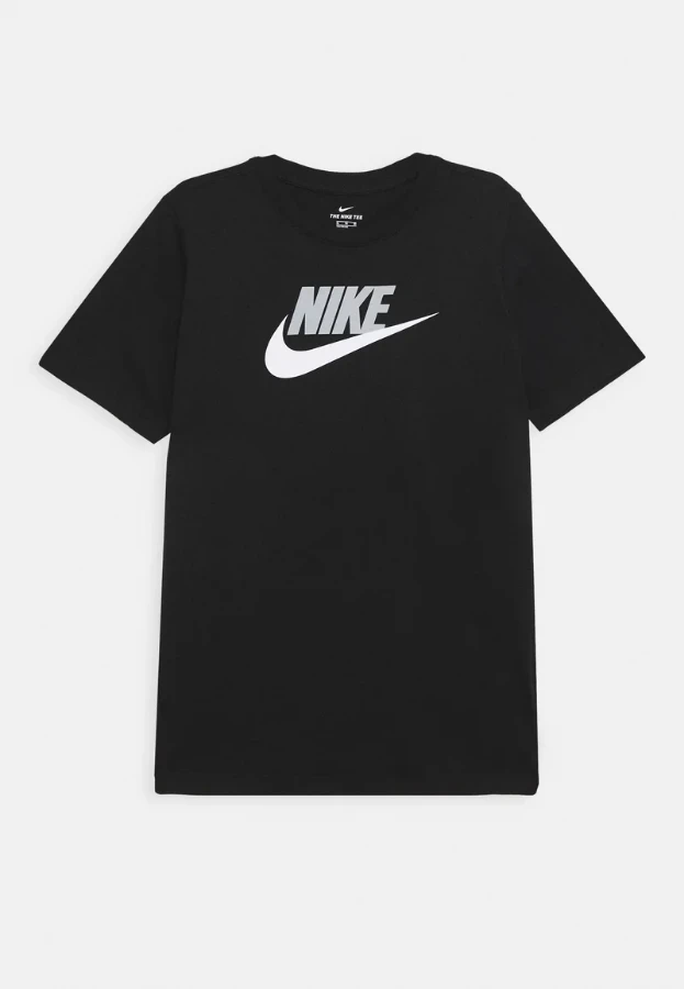 صورة تيشيرت رياضي بشعار نايكي للرجال