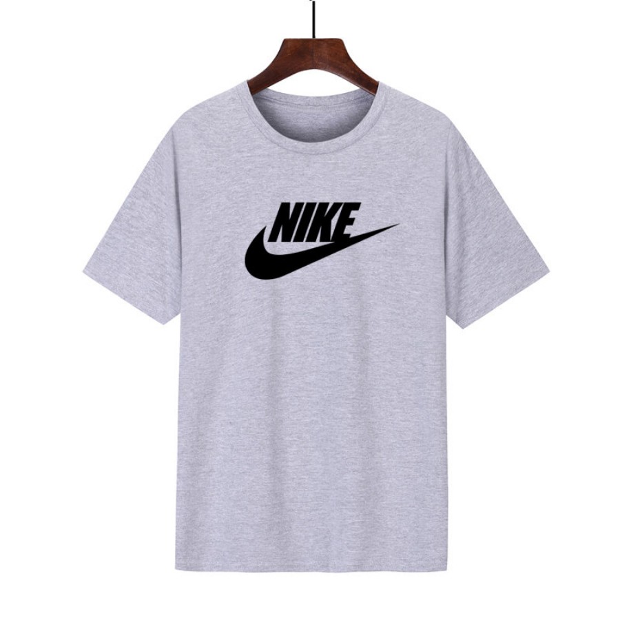 صورة تيشيرت رياضي بشعار نايكي للرجال