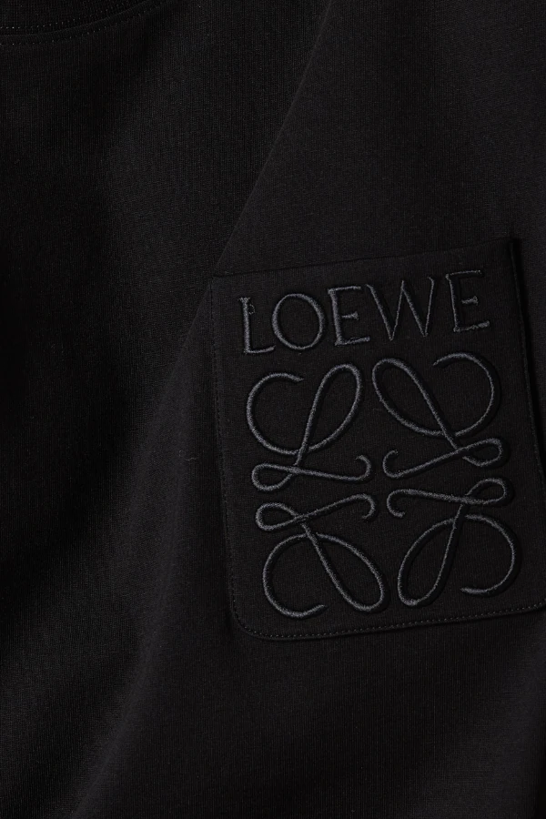 صورة تيشيرت لويفي بقصة مريحة